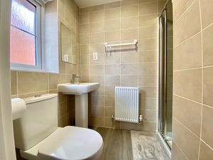 En-Suite- click for photo gallery
